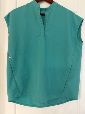 FIGS Rafaela oversized top in surgical mint green